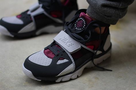 Nike Air Trainer Huarache, Timberland Boot, Nike Air Trainer, Kicks Shoes, Cheap Nike Air Max, Nike Outlet, Nike Free Run, Nike Air Shoes, Baskets Nike