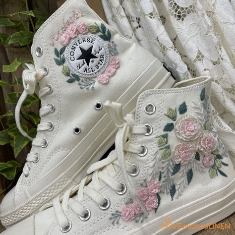 Hand embroidery - Etsy Chuck Taylors Wedding, Hand Embroidery Wedding, Sneakers Wedding, Converse Fits, Converse Chuck 70s, Embroidered Sneakers, Embroidery Wedding, Wedding Sneakers, Narrow Shoes