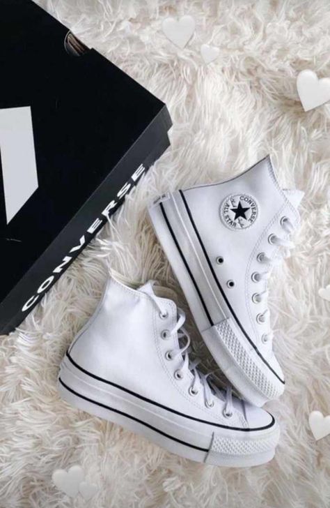 Mode Converse, Cute Converse Shoes, Обувь Air Jordan, Foot Shoes, Trendy Shoes Sneakers, Preppy Shoes, All Nike Shoes, Cute Nike Shoes, Outfits With Converse