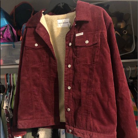 Brand New Never Worn!! Xl But Fits A L And Even A Medium For A Loose Fit Red Corduroy Outfit, Basic Jackets For Women, Vintage Fall Clothes, Courdory Jacket Outfits, Red Corduroy Jacket Outfit, Rory Gilmore Jacket, Jacket Over Sweater, Cute Outfit Aesthetics, Red Fall Outfits