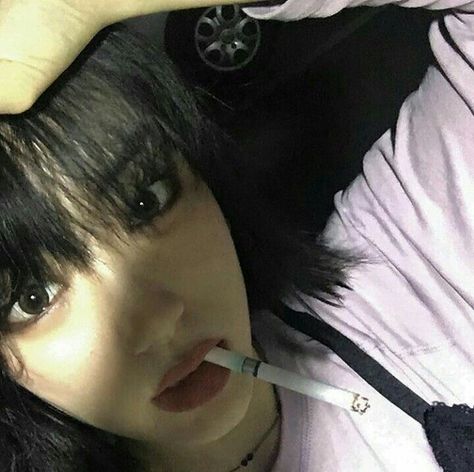 asian girl pfp grunge aesthetic The Bunker, Uzzlang Girl, Foto Ideas Instagram, Discord Server, Cute Selfie Ideas, Grunge Aesthetic, Up Girl, Girl Icons, Ulzzang Girl