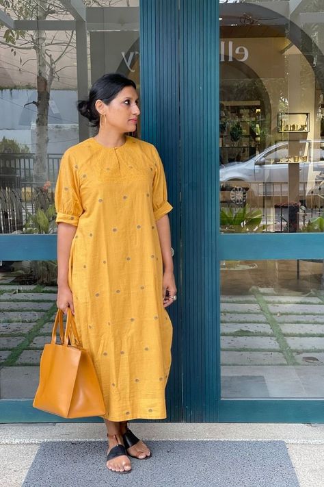 Autumn Yellow Bengal Handloom Kurta Handloom Kurta, Girls Cotton Dresses, Indian Handloom, Muslin Dress, Girls Dress Sewing Patterns, Latest Dress Design, Simple Kurta Designs, Long Kurti Designs, Cotton Kurti Designs