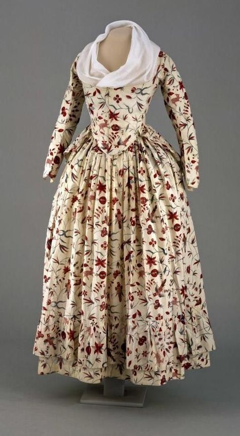 1790s chintz gown 1780s Dress, 18th Century Petticoat, 1780s Fashion, 1790s Fashion, Georgian Dress, 18th Century Dresses, 18th Century Gown, 1700 Fashion, Historical Gowns