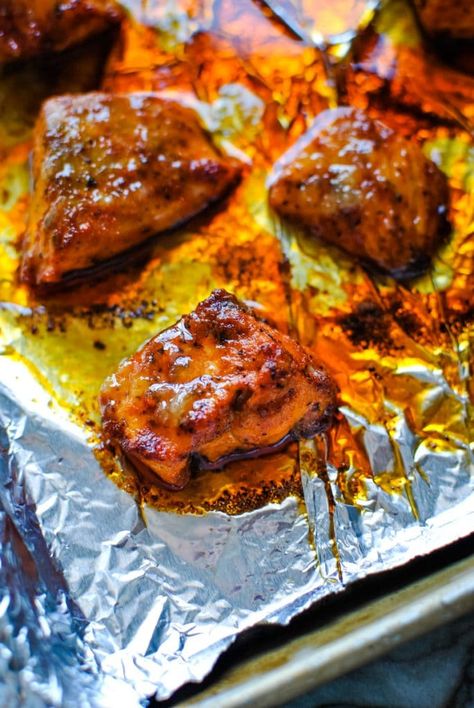 Spicy Honey Garlic Salmon Bites, Garlic Butter Salmon Bites, Blackened Honey Glazed Salmon, Honey Blackened Salmon, Blackened Salmon Bites, Honey Garlic Salmon Bites, Salmon Bites Oven, Salmon Bites, Salmon Bites Recipe