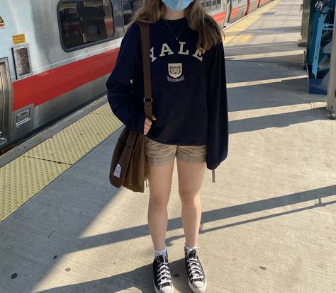 Yale University Aesthetic Outfits, Yale Aesthetic Outfit, Rory Gilmore Yale Outfits, Yale Outfits, Rory Gilmore Outfits Summer, University Aesthetic Outfit, Rory Gilmore Aesthetic Outfits, Yale Aesthetic, Study Outfits