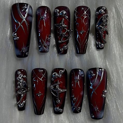 Junk Goth Nails, Red Detailed Nails, Gothic Chrome Nails, Piercing Nails Art Designs, Goth Chrome Nails, Goth Press On Nails, Goth Y2k Nails, Nails Acrylic Goth, Red And Black Goth Nails