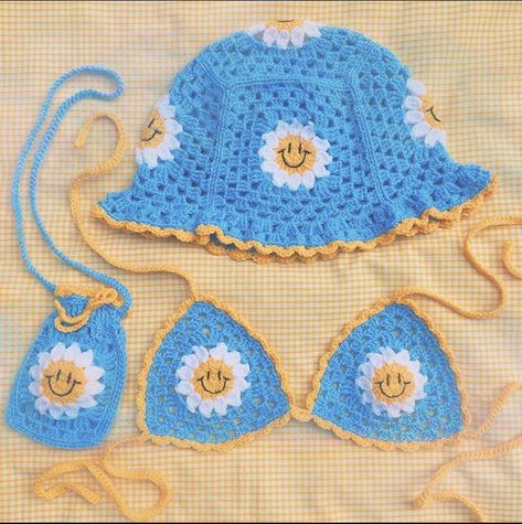 Smiley Daisy, Crochet Stitches Guide, Crochet Bucket Hat, Diy Sewing Clothes, Mode Inspo, Crochet Blanket Patterns, Yarn Crafts, Crochet Fashion, Cute Crochet