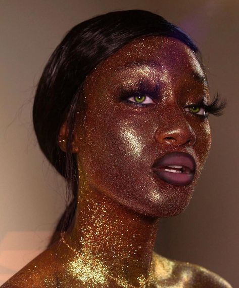 Freddy Mèzidor (@freddyourlove) • Instagram photos and videos Futurism Fashion, Everyday Glam, Face Art Makeup, Studio Photography Poses, Creative Makeup Looks, Photoshoot Concept, Fall Photoshoot, Fantasy Makeup, Long Lashes