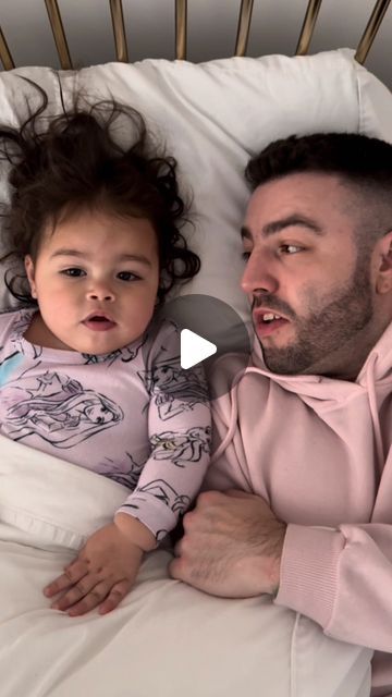 Funny Little Kid Videos, Funny Kids Videos, Toddler Videos, Baby Faces, Dad Daughter, Dad Life, March 25, One Year Old