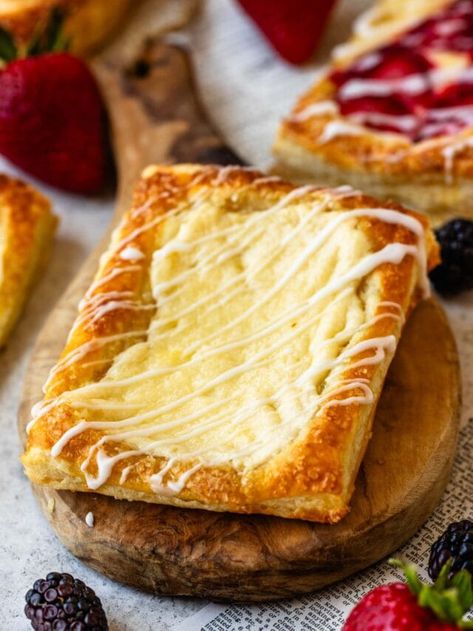 Cream Cheese Filling For Pastry, Pies And Tacos, Cream Cheese Puffs, Crescent Roll Dessert, Puff Pastry Recipes Dessert, Cream Cheese Puff Pastry, Fruit Curd, Pastries Recipes Dessert, Cream Cheese Pastry