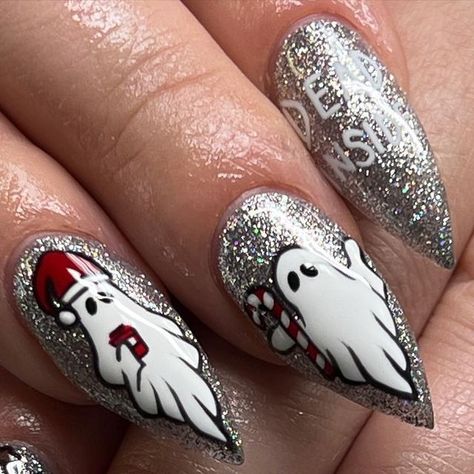 Heather Buzzell on Instagram: "👻Dead inside, but it’s Xmas👻 . Products used: •Maria •Whiteout •Blackout •Bad Romance •Luxa Shine No-Wipe Top Coat  Use discount code: handittoheather to save MONEY when you shop with @luxapolish  . . #nails #nail #nailart #nailartist #nailtech #nailpolish #gelpolish #gel #nailpro #gelnails #luxapolish #halloween #halloweennails #luxaaf #christmas #christmasnails #ghost #spirit #holiday #season #november #december #october #inspo #stiletto #glitter #glitternails #love" Christmas Ghost Nails, Anti Christmas Nails, Horror Theme Nails, Halloween Christmas Nails, Goth Holiday Nails, Krampus Nail Art, Home Alone Nails, Creepmas Nails, Scary Christmas Nails