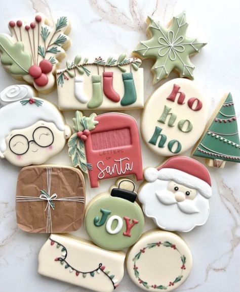 Neutral Christmas Cookies Decorated, Modern Christmas Cookies, Christmas Cookie Sets Decorated, Winter Royal Icing Cookies, Christmas Sugar Cookie Ideas, Decorated Sugar Cookies Christmas, Cookies Christmas Decorated, Christmas Sugar Cookie Designs, Iced Christmas Cookies