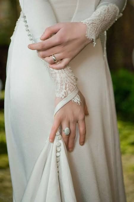 Breaking Dawn Wedding Dress, Twilight Wedding Dress, Bella Swan Wedding Dress, Twilight Wedding Dresses, Breaking Dawn Wedding, Bella Wedding Dress, Celebrity Wedding Gowns, Romance Wedding Dress, Twilight Wedding