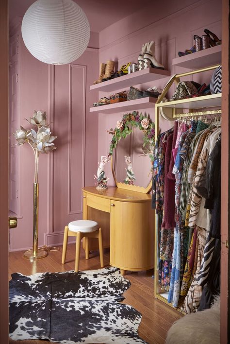 Shoes In Dressing Room, Dressing Room Eclectic, Cool Dressing Room, Closet And Vanity Room Ideas Small, Dress Up Room Ideas For Adults, Bedroom Closet Wall Ideas, Quirky Dressing Room, Diy Room Into Closet, Eclectic Closet Room