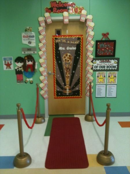 going for gold door decorations | Welcome to the Jungle door from Ms Solano’s Kindergarten Class Hollywood Classroom, Hollywood Theme Classroom, Preschool Door, Read 180, School Wreaths, Library Resources, Stars Classroom, Hollywood Theme, Door Decorations Classroom