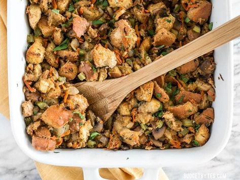 15 Friendsgiving Recipe Ideas Friendsgiving Recipe, Vegetarian Stuffing Recipe, Vegetable Stuffing, Stuffing Muffins, Leftover Stuffing, Vegetarian Stuffing, Friendsgiving Food, Budget Bytes, Grab And Go Breakfast