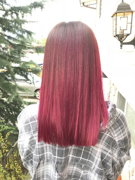 Red Hair Root Smudge, Deep Pink Hair, Pink Balayage, Root Smudge, Root Touch Up, Dye Ideas, Colour Ideas, Hair Coloring, Deep Pink