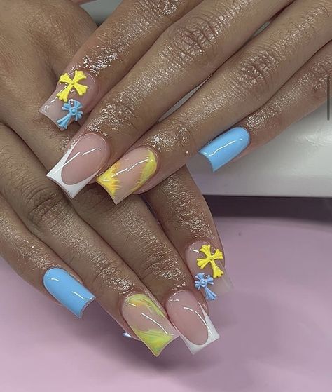 By @dinadidit_ Blue And Yellow Aura Nails, Acrylic Nails Yellow, Nyc Nails, Yellow Nails Design, French Tip Nail Designs, Blue Nail Art, Blue Nail Designs, Drip Nails, Acrylic Nails Coffin Pink