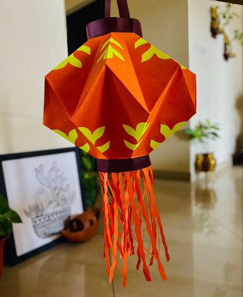 Kandeel Designs, Lanterns For Diwali, Lantern Diwali, Origami Lantern, Diwali Lantern, Diy Lantern, Bee Crafts For Kids, Handmade Lanterns, Hanging Paper Lanterns