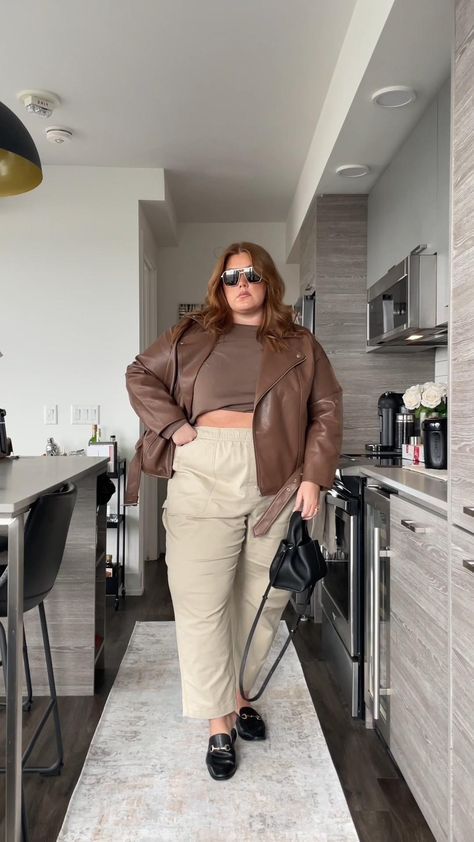 Plus size, plus size styling, plus size ootd, size 20, size 20 style, size 20 styling, curvy style, curvy outfit, plus size outfits, outfit inspo, fall fashion, fall looks, cargo pants, fall 2023, fall style, elevating outfits, elevating style, trousers, plus size trousers, plus size ootd, outfit of the day, sleek fashion, sleek style, clean girl style, clean aesthetic, aesthetic fashion, denim skirt, denim maxi skirt, wide calf boots, cowboy boots, loafers, leather jacket Cargo Pants Outfit Plus Size, Outfit With Cargo Pants, Styling Plus Size, Plus Size Styling, Clean Girl Style, Plus Size Ootd, Plus Size Trousers, Trousers Plus Size, Women's Workwear Fashion