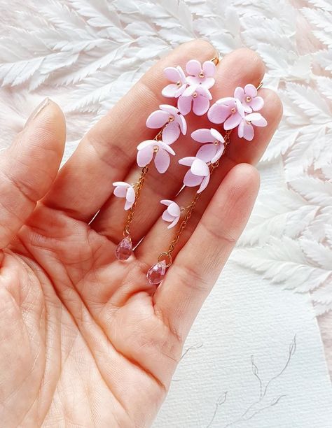 Purple Lilac Flower Dangle Drop Bride Earrings Simple Floral - Etsy Poland Polymer Flower Earrings, Purple Lilac Flower, Polymer Clay Flower Earrings, October Jewelry, Handmade Jewelry Set, Polymer Flowers, Polymer Clay Flower Jewelry, Flower Handmade, Bride Earrings