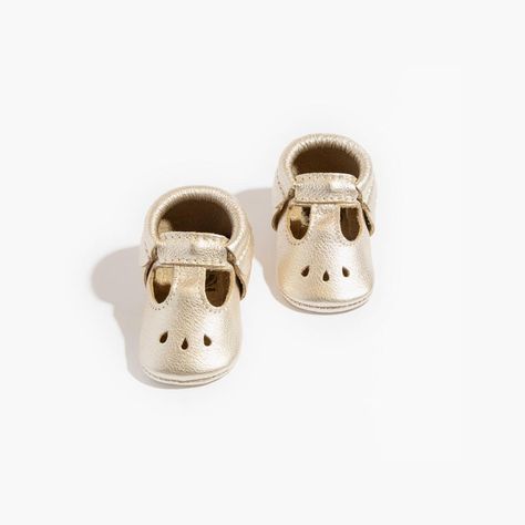 Newborn Platinum Mary Jane Mary Jane Newborn Hospital Shoes, Baby Detergent, Scalloped Collar, Gentle Baby, Leather Baby Shoes, Baby Moccasins, Simple Leather, Freshly Picked, Leather Baby