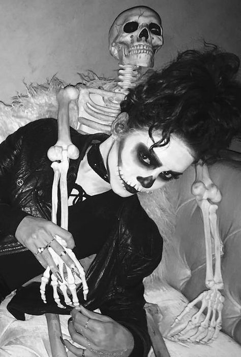 Vanessa Hudgens’s Halloween Costumes Are the Perfect Mix of Spooky and Seductive Vanessa Hudgens Halloween, Halloween Costumes Pop Culture, Halloween Havoc, Link Halloween, First Halloween Costumes, Hot Costume, Hollywood Costume, Celebrity Halloween Costumes, Last Minute Costumes