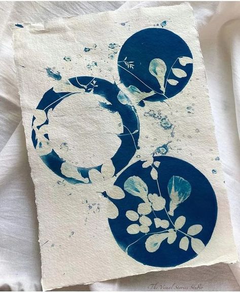 Cyanotype On Fabric, Cyanotype Collage, Cyanotype Workshop, Cyanotype Inspiration, Cyanotype Ideas, Cyanotype Printing, Cyanotype Art, Sun Printing, Cyanotype Process