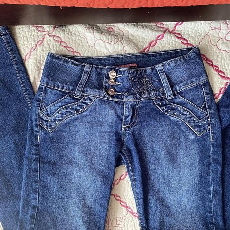 Repop: Vintage Y2K Low Rise Skinny Jeans

Brand:... - Depop Y2k Fashion Low Rise Jeans, Grunge Outfits Low Rise Jeans, Y2k Low Rise Flared Jeans, Low Rise Grunge Jeans, Fairycore Low Rise Jeans, Jeans Brands, Low Rise, Tights