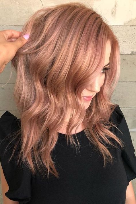 Rose gold is the perfect fusion of blonde hair, copper undertones, and a hint of pink. Gold Hair Colors, Hair Color Rose Gold, Beautiful Hair Color, Hair Done, Rose Gold Hair, Rose Hair, Long Blonde, Hair Color Balayage, Long Blonde Hair