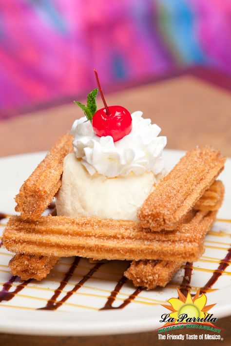 Churros With Ice Cream, Churros And Ice Cream, Churros Plating, Christmas Dessert Recipes Baking, Churros Ice Cream, Churro Ice Cream Bowl, Best Churros Recipe, Food Churros, Ice Cream Dessert Recipes