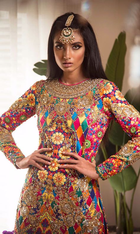 Nomi Ansari, Indian Wedding Wear, Short Shirt, Simple Pakistani Dresses, Beautiful Dress Designs, Dream Wedding Ideas Dresses, Muslim Fashion Outfits, Bootcut Pants, Pakistani Dress Design