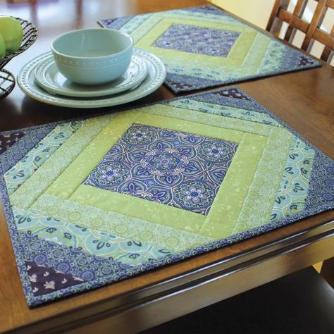 Quilted Placemat Patterns, Herringbone Quilt, Log Cabin Quilt Blocks, Quilted Table Runners Patterns, Place Mats Quilted, Placemats Patterns, Mystery Quilt, Quilted Table Toppers, Quilt As You Go