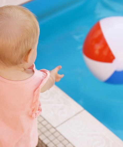 How to Teach Your Baby to Survival Swim Swim Float, Baby Swimming, Online Programs, Child Life, Saving Lives, Float, Swimming, Parenting, At Home