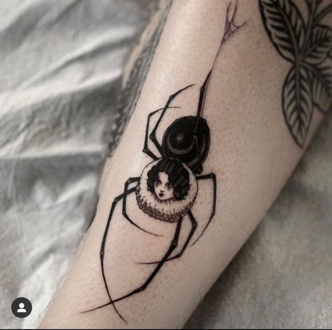 Traditional Tattoo Black And White, Insect Tattoo, Bug Tattoo, Wicked Tattoos, Getting A Tattoo, Spooky Tattoos, Minimalist Tattoos, Time Tattoos, Tattoo Flash Art