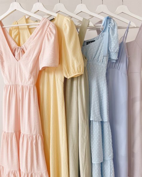 https://www.instagram.com/p/CM7Lxf9Agzy/?igshid=1inzzc4ik8d8s Pastel Spring Outfits, Pastel Dress Outfit, Pastel Outfit Ideas, Vestidos Color Pastel, Cute Pastel Outfits, Pastel Dresses, Pastel Color Dress, Pastel Outfits, Outfits Pastel