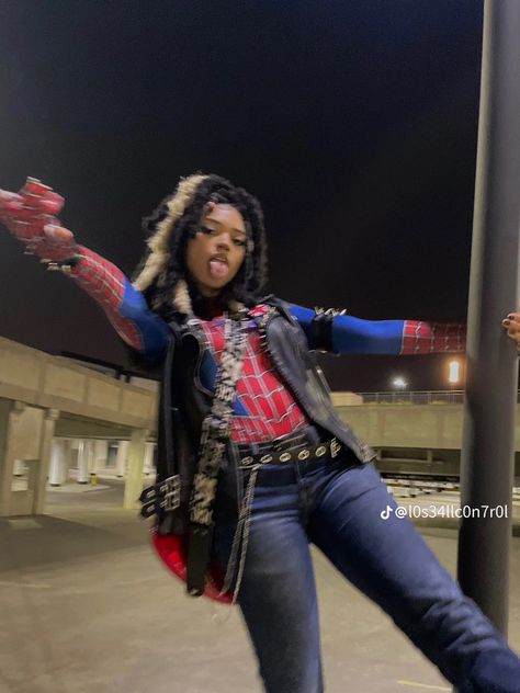 Black Cosplayers, Spiderman Outfit, Spiderman Spiderverse, Spaider Man, Spider Girl, Really Cute Outfits, Cosplay Outfits, Costume Halloween, Look Cool