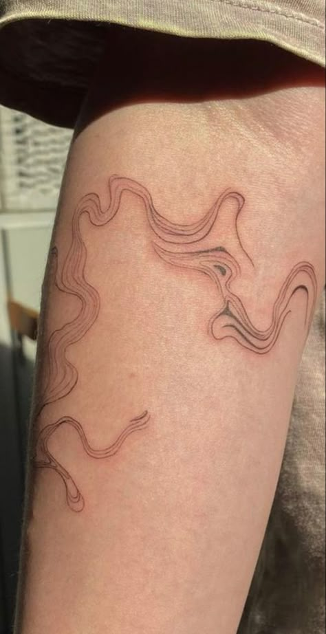 Abstract tattoos Round Tattoos, Tattoos Classy, Abstract Tattoos, 4 Tattoo, Small Pretty Tattoos, Petite Tattoos, Fine Line Tattoo, Classy Tattoos, Line Tattoo