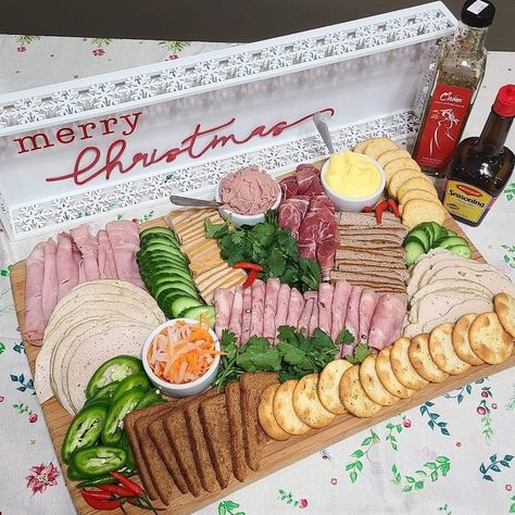 Bahn Mi Board, Banh Mi Board, Banh Mi Charcuterie Board, Thai Party, Banh Mi Recipe, Bahn Mi, Sandwich Platter, Charcuterie Spread, Food Boards