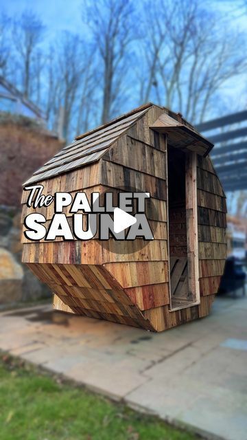 Diy Finnish Sauna, Rustic Sauna Ideas, Diy Cedar Sauna, Build Your Own Outdoor Sauna, Diy Outdoor Sauna Plans, Building A Sauna Outdoor, Pallet Sauna, Homemade Sauna Diy, Diy Sauna Outdoor How To Build