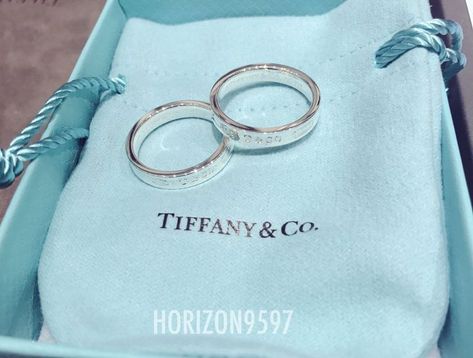 Jimin Tiffany And Co, Tiffany And Co Ring, Jimin And Jungkook, Successful Men, Vintage Princess, Bangles Jewelry Designs, Coach Horse And Carriage Tote, Tiffany And Co, Matching Rings