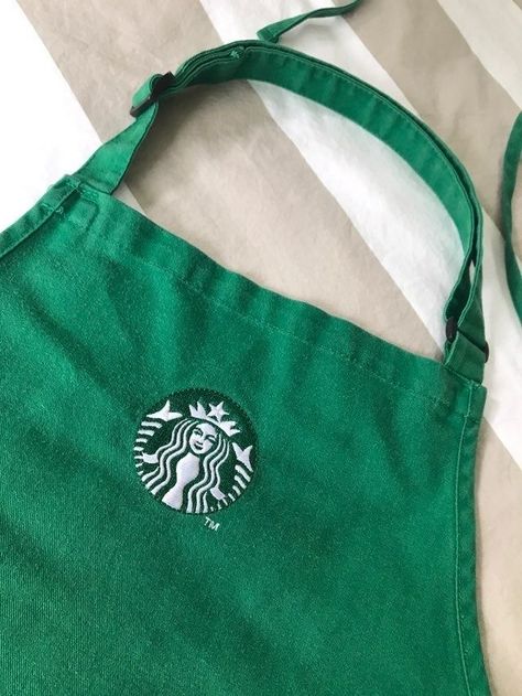 Starbucks Interview, Starbucks Uniform, Barista Aesthetic, Barista Outfits, Starbucks Apron, Starbucks Shop, Working At Starbucks, Barista Apron, Steamed Milk