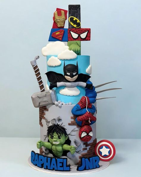 Hulk And Spiderman Cake, Cake Boards, Avengers Birthday, Spiderman Cake, Baby Cakes, Name Plaques, Superhero Party, Baby Cake, 5th Birthday