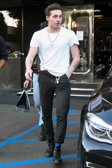 WHERE On the street in Los Angeles WHEN December 19 2018 WHY Motivation to wear a Tshirt and chinos less like a guy... Brooklyn Beckham Street Style, Mens 1461 Dr Martens Outfit, Mens Punk Fashion Grunge, Brooklyn Mens Street Style, Brooklyn Beckham Outfits, Mens Dr Martens Outfit, Brooklyn Beckham Style, Mens Rocker Style, Alt Mens Fashion