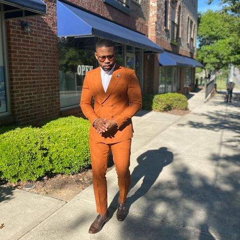 RichMenLooks on Instagram: “Please let us know how you feel about our Spring suits. This burnt orange is 🔥 . He’s wearing size: 40R/34W . . . . Atlanta:📍1281 Dahlgren…” Burnt Orange Mens Suit Wedding, Orange Prom Suit, Peplum Top Diy, Burnt Orange Suit, Foreign Wedding, Tan Suits, Orange Suit, Tan Suit, Spring Suit