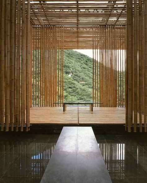 HAUS of T on Instagram: “Houses No: 345 Great Wall Bamboo House Location: The Great Wall at Shui Guan, Beijing, China Built: 2003 Architect: Kengo Kuma and…” Kengo Kuma Architecture, Bamboo Building, Bamboo House Design, Eco Buildings, Sustainable Building Materials, Bamboo Structure, Bamboo Architecture, Japan Architecture, Kengo Kuma