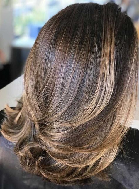 Beautiful Brown Hair, Brown Hair Shades, Brunette Hair With Highlights, Brown Hair With Blonde Highlights, Hair Color Light Brown, Brown Hair Balayage, Light Hair Color, Haircuts For Medium Hair, Hair Makeover