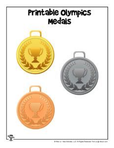 Celebrate the Olympic Games with this set of Olympics printable crafts for kids that includes athlete paper puppets & Olympic medals! Diy Olympic Medals, Diy Medals For Kids, Medal Craft For Kids, Olympic Medal Craft, Olympic Printables, Printable Crafts For Kids, Family Olympics, August Ideas, Olympic Theme Party