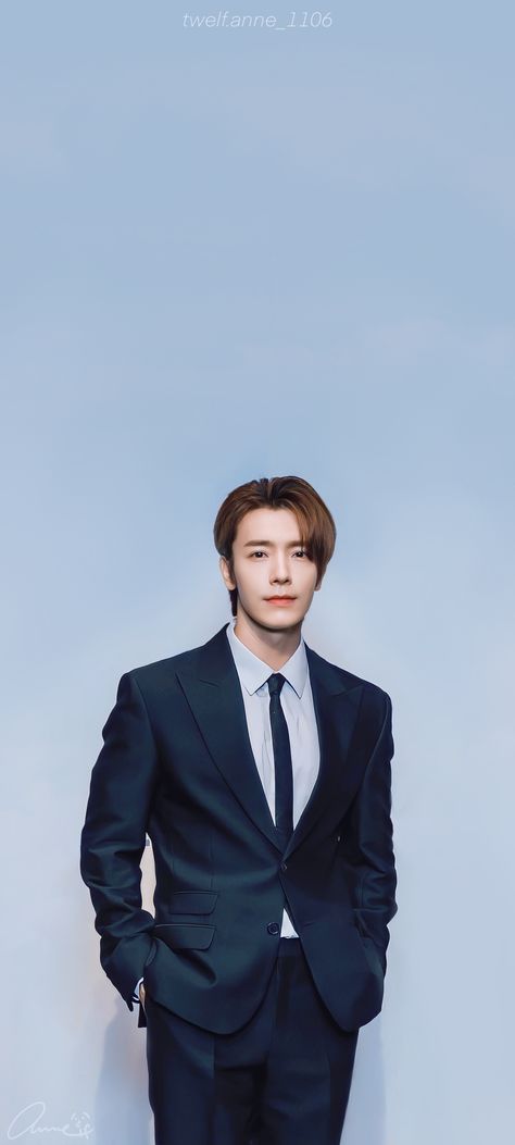 Super Junior Donghae Wallpaper, Donghae Super Junior, Lee Hyukjae, Super Junior Donghae, Handsome Korean, Crush Love, Dong Hae, Ong Seongwoo, Lee Donghae