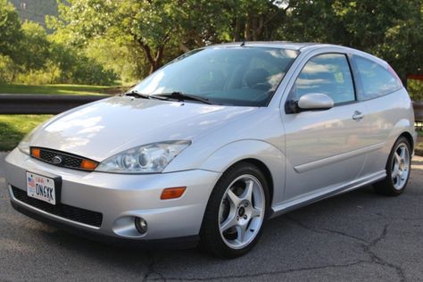 2003 Ford Focus SVT 3-Door (#1729, silver, 2.0L DOHC "Zetec" inline-four, 6-speed) Ford Focus Svt, Ford Svt, Street Racing, Timing Belt, Classic Cars Online, Ford Focus, Water Pumps, Air Conditioning, Luxury Cars